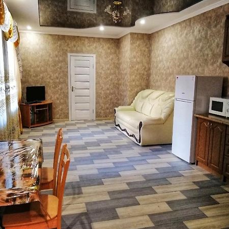 Ferienwohnung Посуточная Аренда В Центре Кропивницкого Kropywnyzkyj Exterior foto