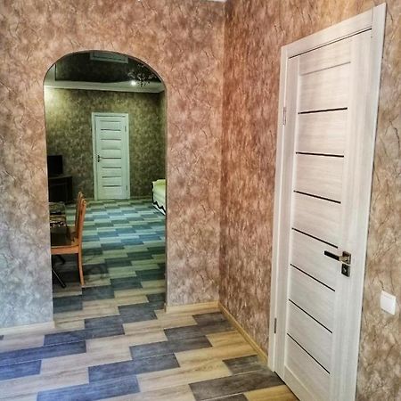 Ferienwohnung Посуточная Аренда В Центре Кропивницкого Kropywnyzkyj Exterior foto
