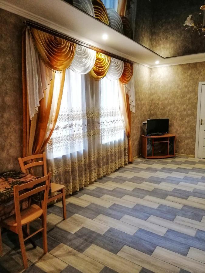 Ferienwohnung Посуточная Аренда В Центре Кропивницкого Kropywnyzkyj Exterior foto