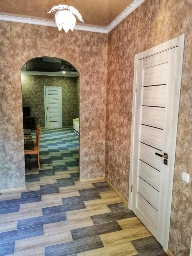Ferienwohnung Посуточная Аренда В Центре Кропивницкого Kropywnyzkyj Exterior foto